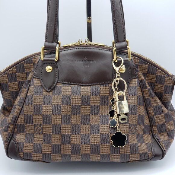 Authentic Louis Vuitton Lock & Key with Unbranded Flower Charm, Keychain - Picture 3 of 10